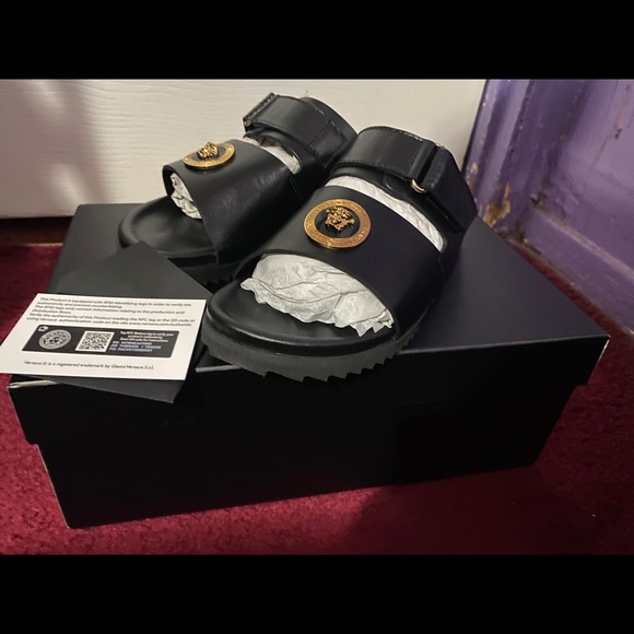 versace kids sandals
